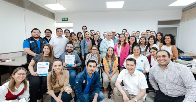 Embajada de Estados unidos capacita a docentes de inglés de Yucatán