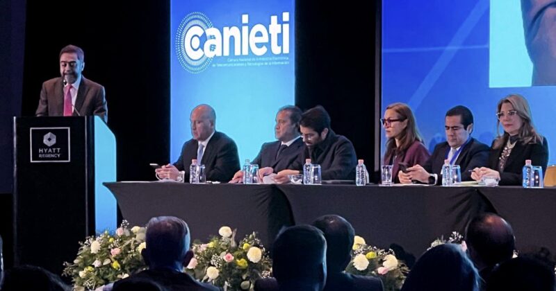 Participa Siies en Convención Nacional de la Canieti